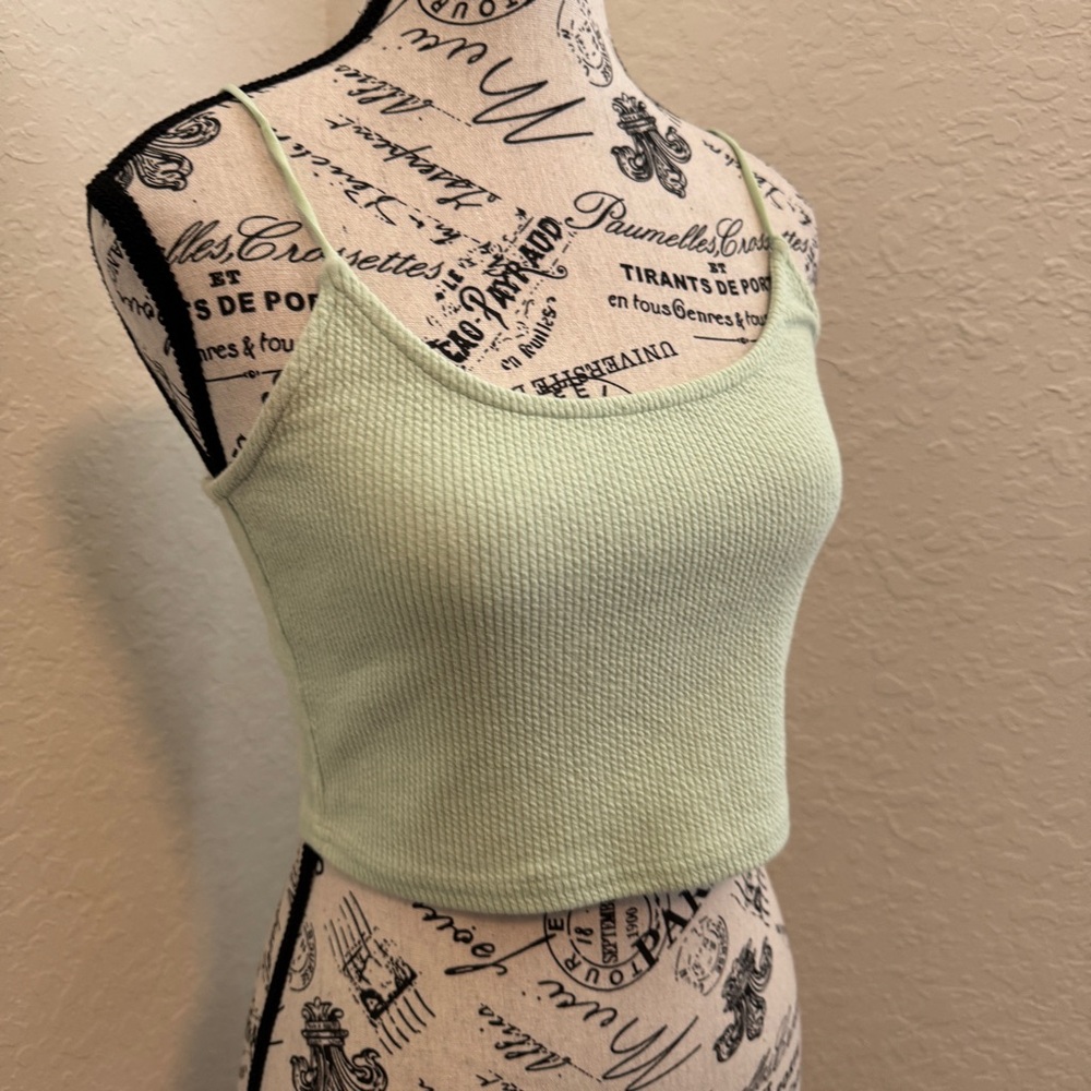 Me to We Light Green Ribbed Crop Top Essentials Size M Medium